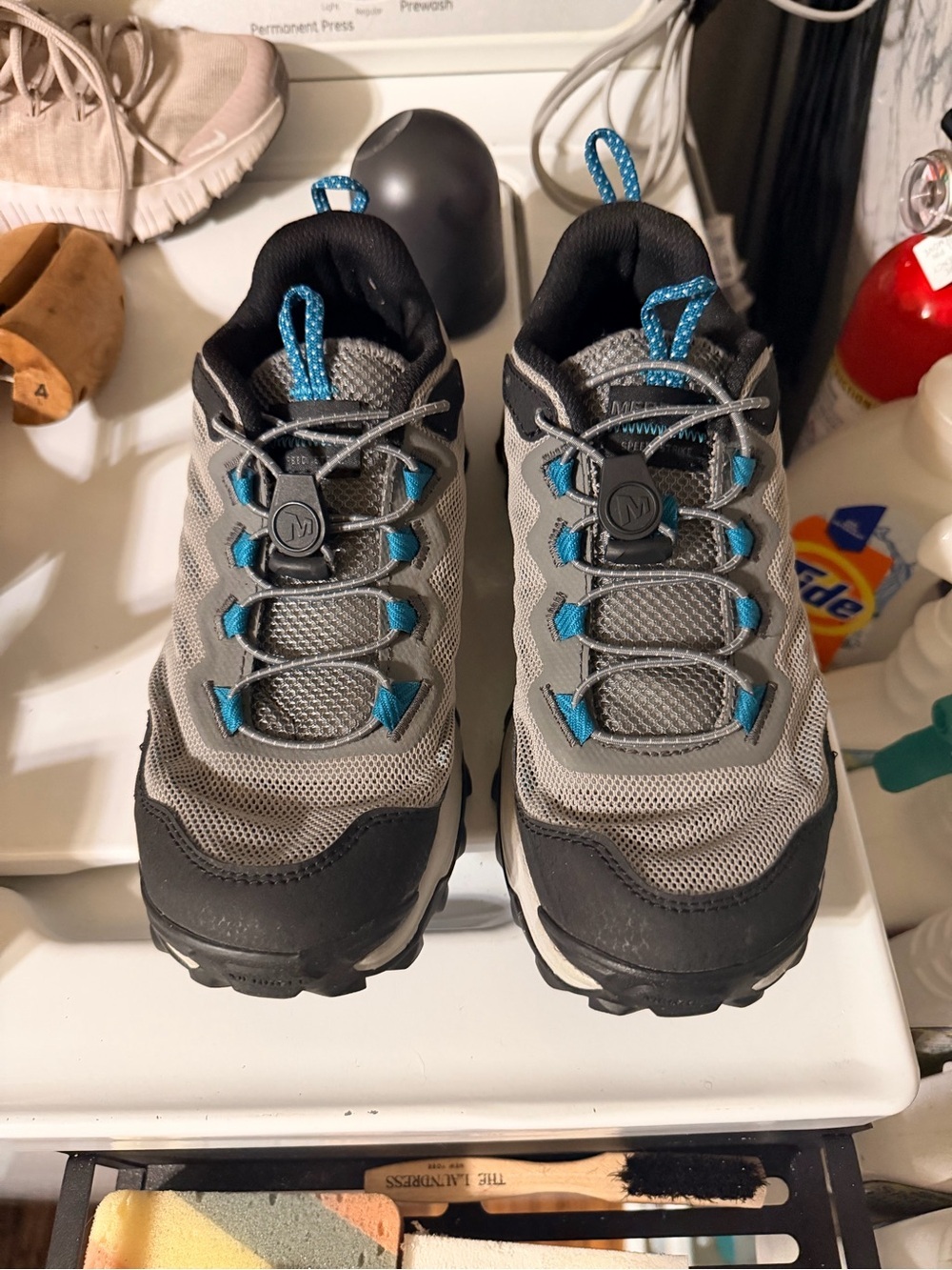 Like new Merrell Women's Speed Strike 2.0 Low Hiking Shoes sz 8.5